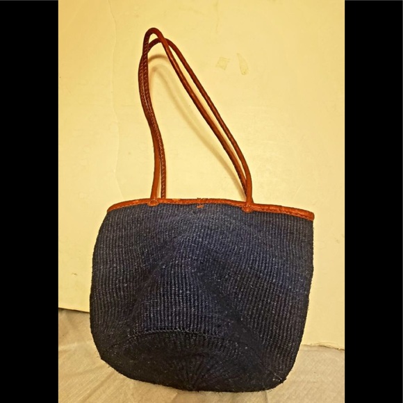 Blue sisal fiber tote with brown leather trim - Picture 2 of 2